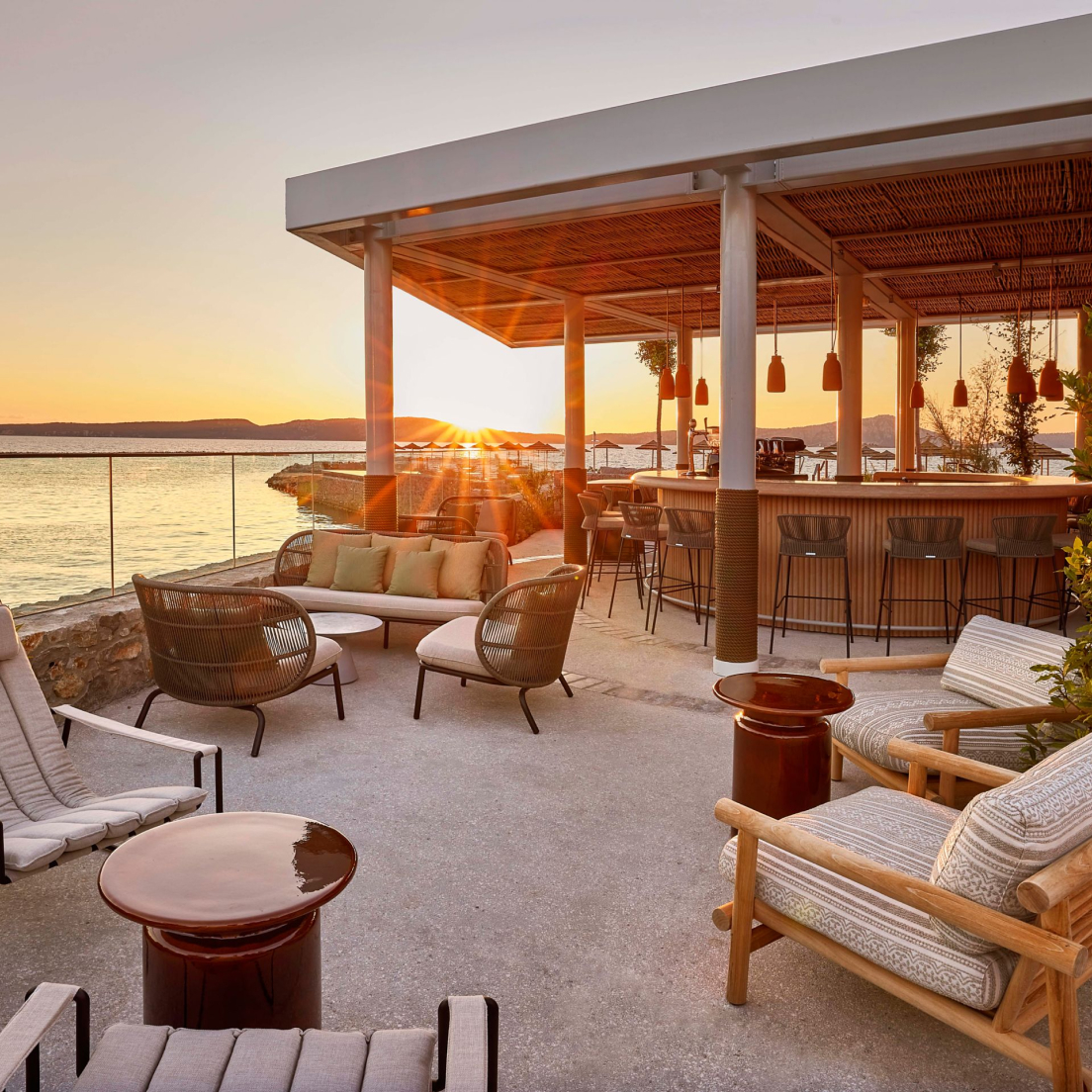Book W Costa Navarino